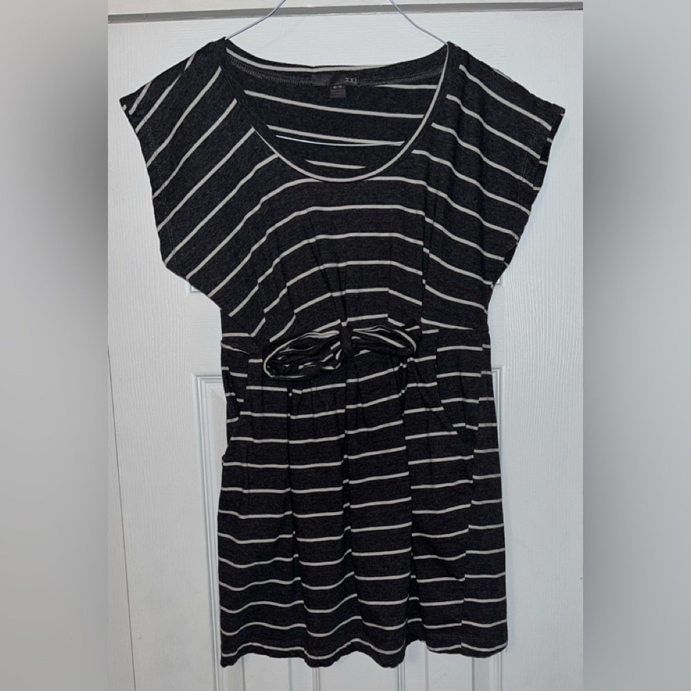 XXI Gray and White Dress, Size Medium